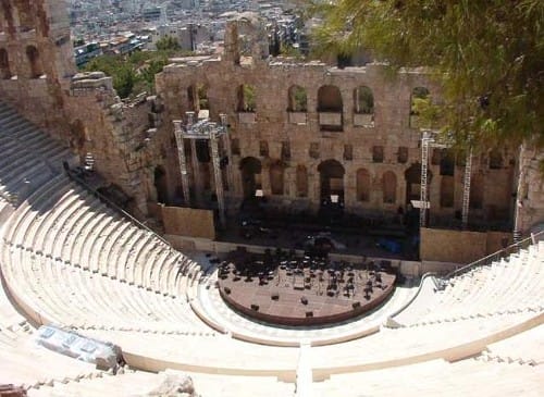 Teatros de Dionisio y Herodes Ático, en la Acrópolis