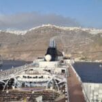 El puerto de Santorini: Llegando en crucero