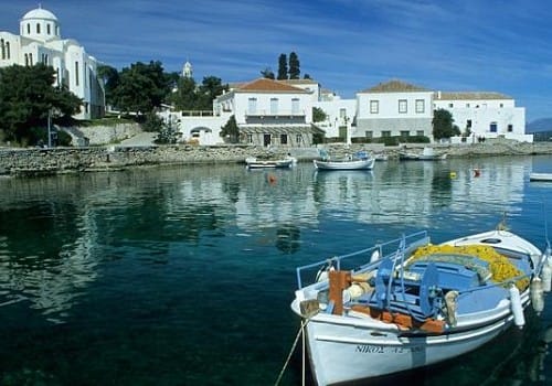 Spetsai: una evocadora isla del golfo Sarónico