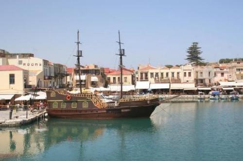 Puerto veneciano de Rethymno, Creta.