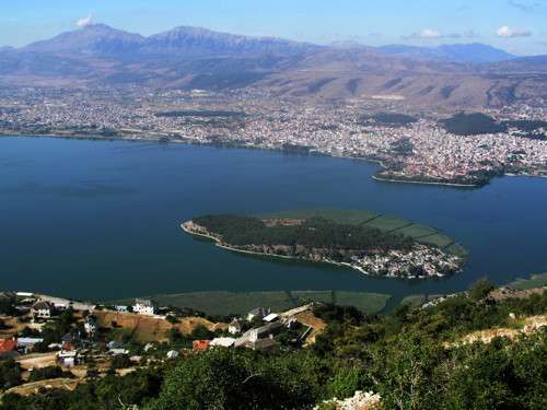 Ligiades, balcón natural sobre Ioannina Ligiades, balcón natural sobre Ioannina