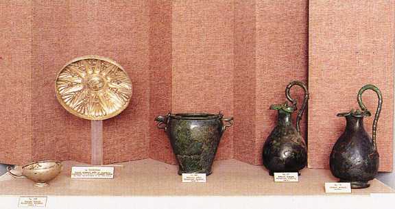 Piezas de metal, museo histórico, folklórico y natural de kozani, macedonia