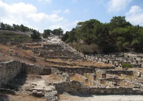 Rodas y la antigua ciudad de Kamiros Rodas y la antigua ciudad de Kamiros